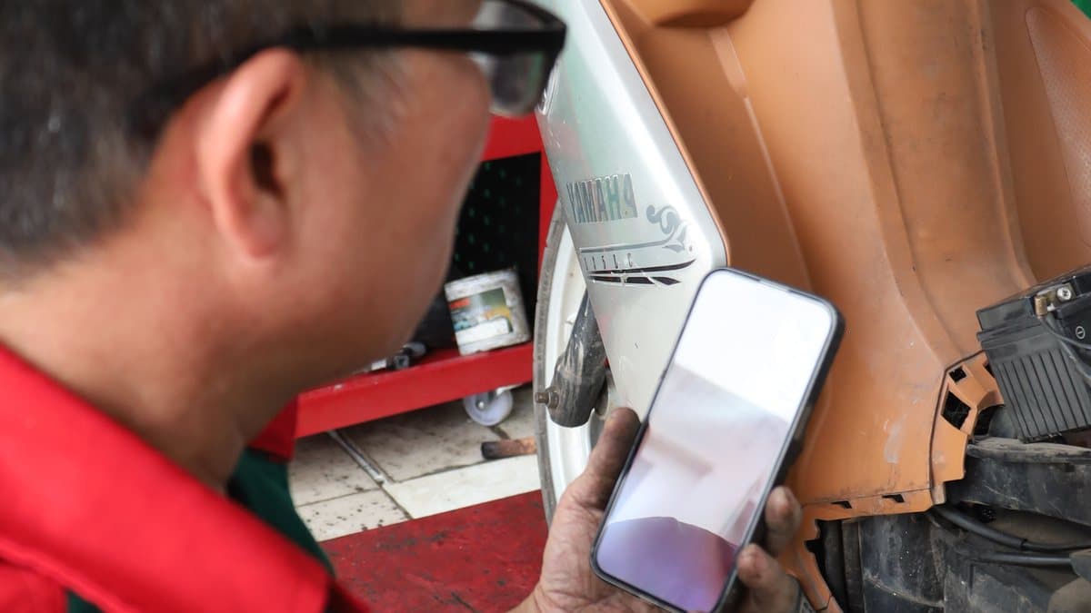 Cách tránh bị tư vấn thay đồ không cần thiết khi sửa xe máy
