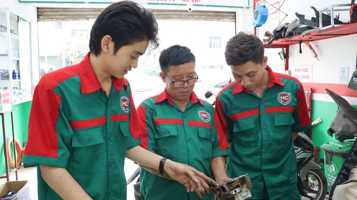 Dấu hiệu nhận biết bugi xe máy đã hỏng
